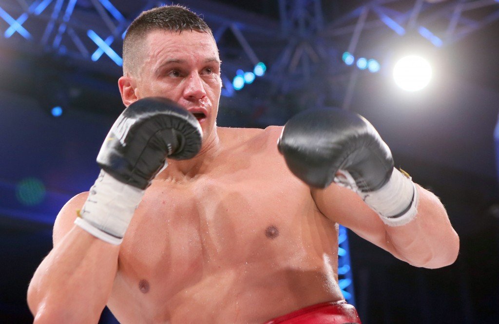 PHOTO TOMASZ RADZIK SE / EAST NEWS LEGIONOWO GALA BOKSU ZAWODOWEGO WOJAK BOXING NIGHT N/Z MARCIN REX REKOWSKI  26/04/2014 SPORT BOKS ZAWODOWY RING WALKA BOKSER WSZYSTKIE ZDJECIA NA HTTP://AGENCJA.SE.COM.PL